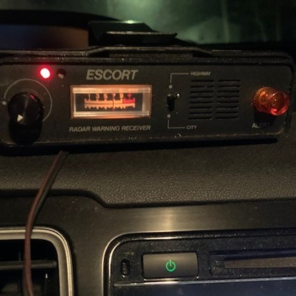 Escort Radar Detector - Picture 7 of 9